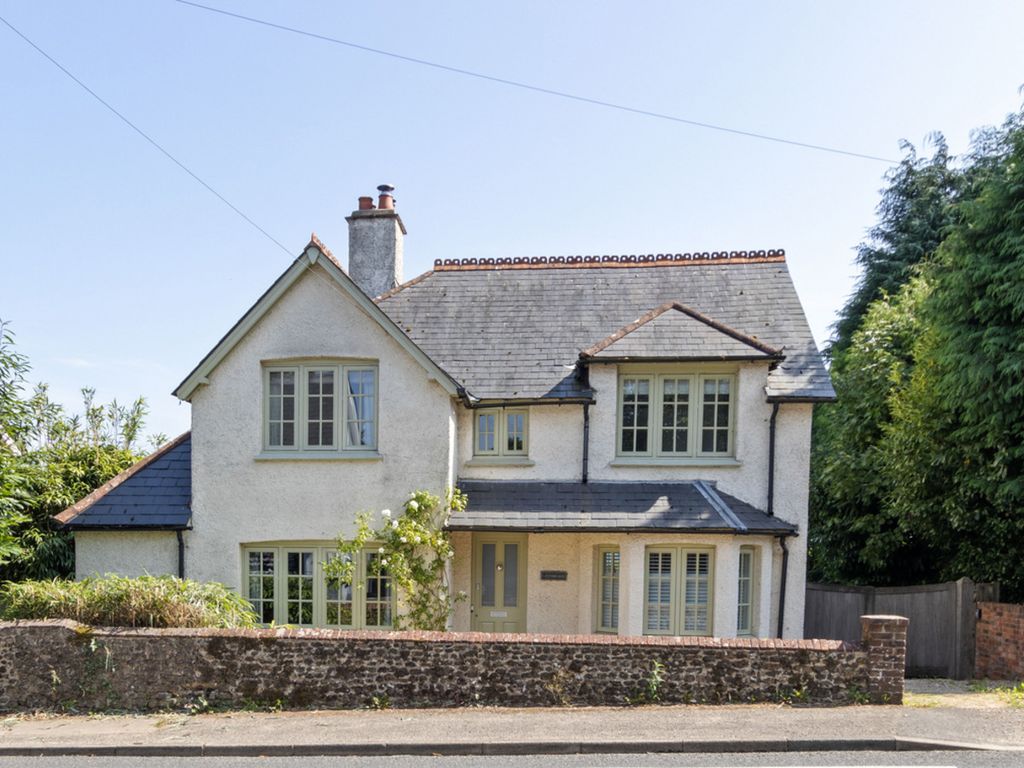 Property photo 3 of 17