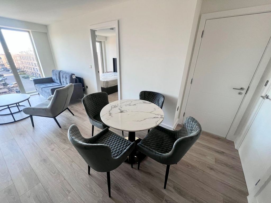 Property photo 2 of 9 View