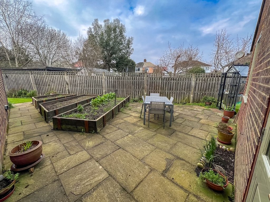 Property photo 3 of 28