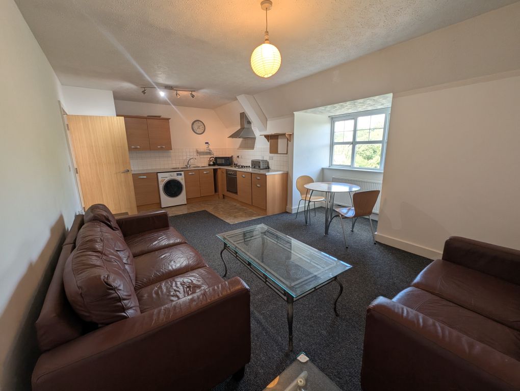 Property photo 2 of 9