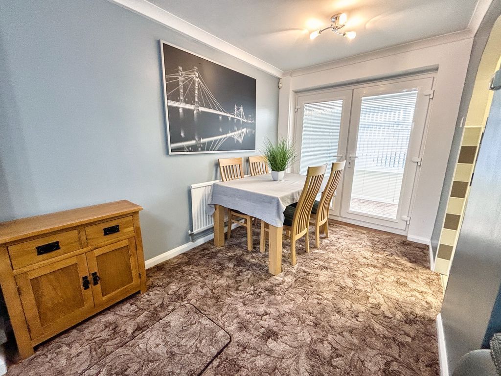 Property photo 3 of 17 Photo 10