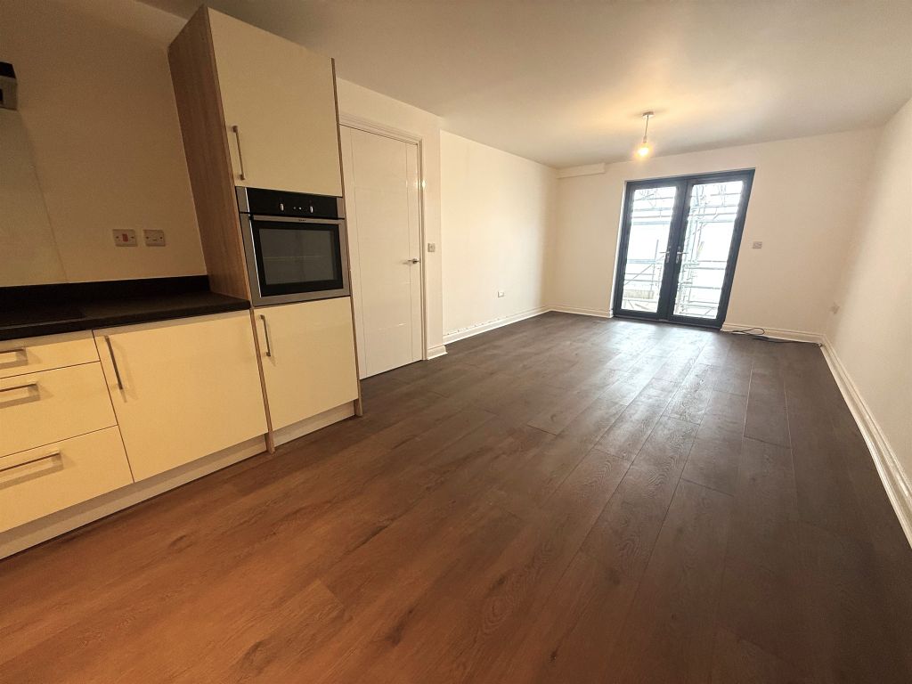 Additional image 4 of 3 bed flat for saleWesley Lane, Bicester OX26