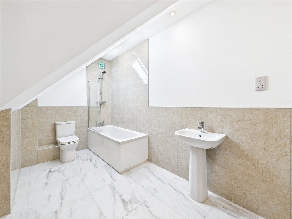 Property photo 2 of 12 Picture 2