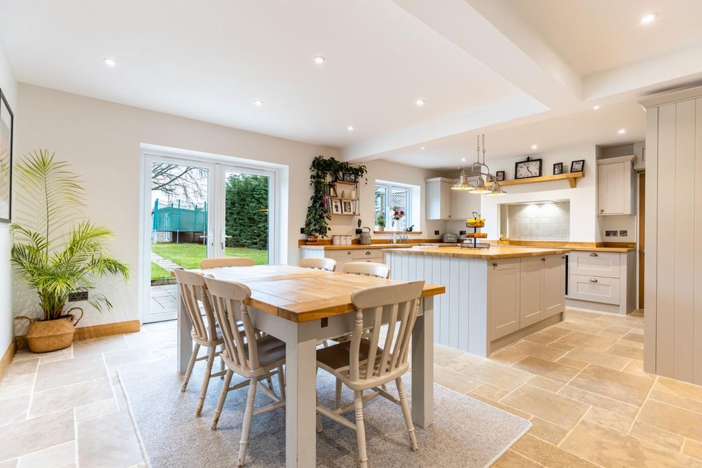 Property photo 2 of 23 Dbe-108.Jpg
