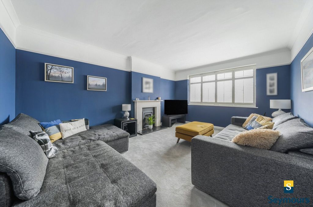 Property photo 2 of 15 Living Room