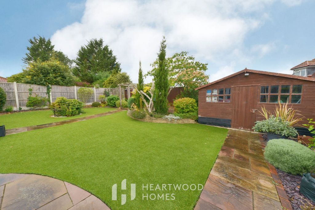 Property photo 2 of 20