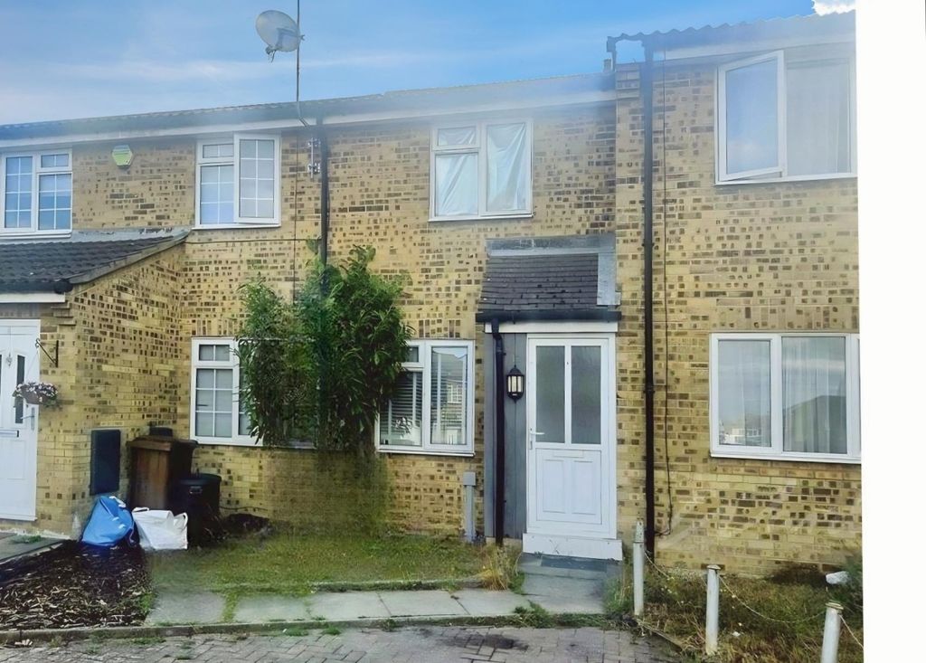 Property photo 1 of 5 Tatsfield Front