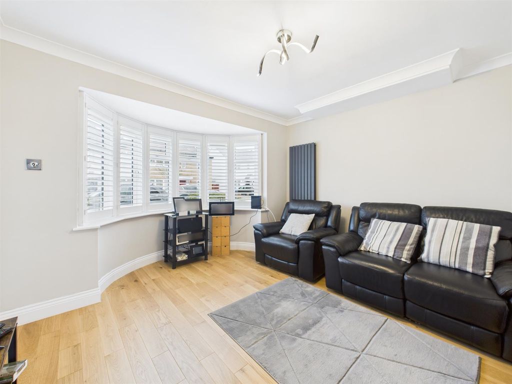 Property photo 2 of 15 Cam05080G0-Pr0248-Still009.Jpg