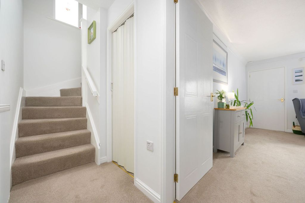 Property photo 3 of 41