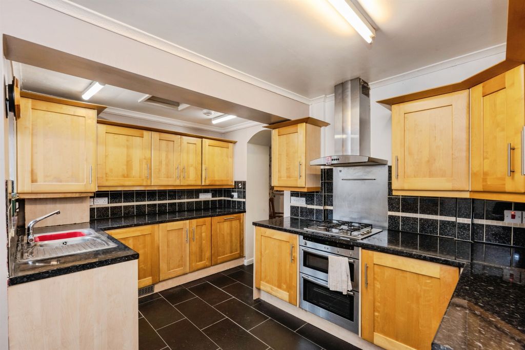 Property photo 3 of 13