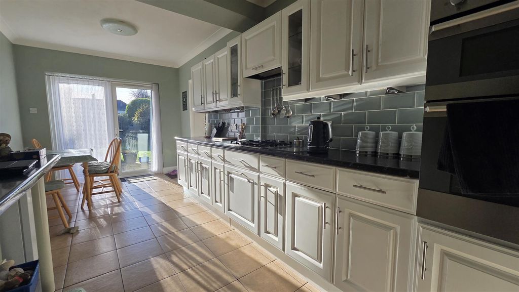 Property photo 2 of 16 Kitchen