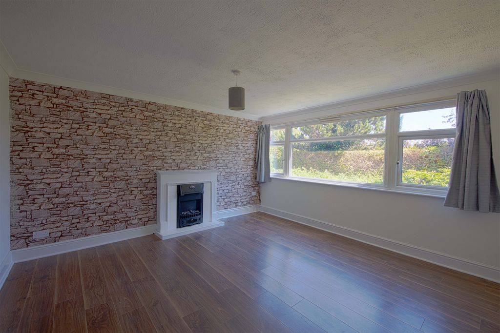 Property photo 3 of 29
