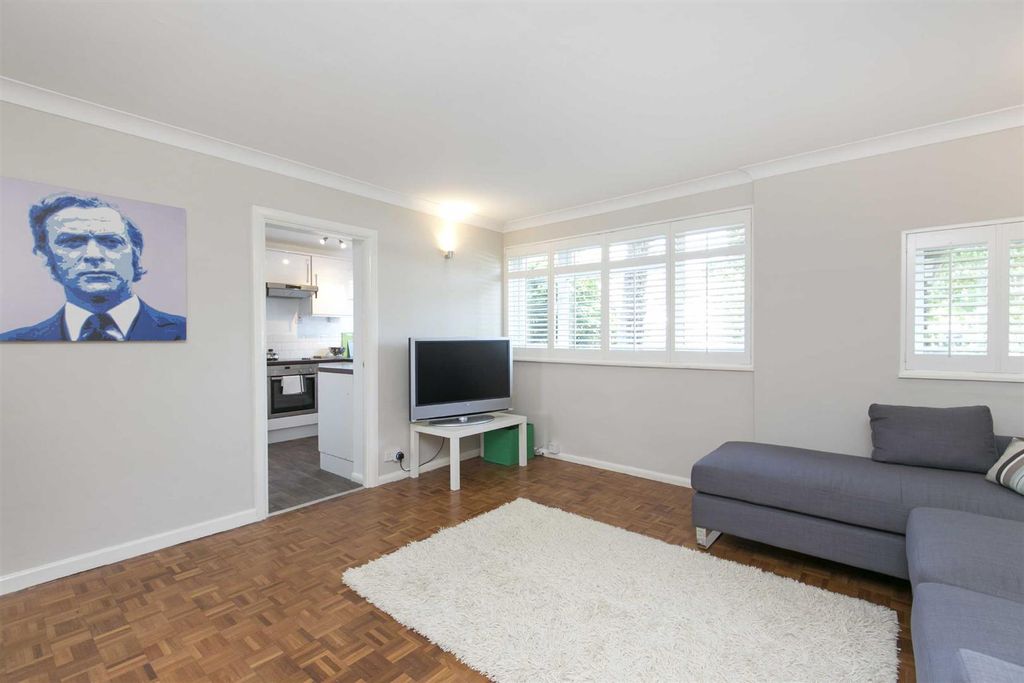 Property photo 3 of 10