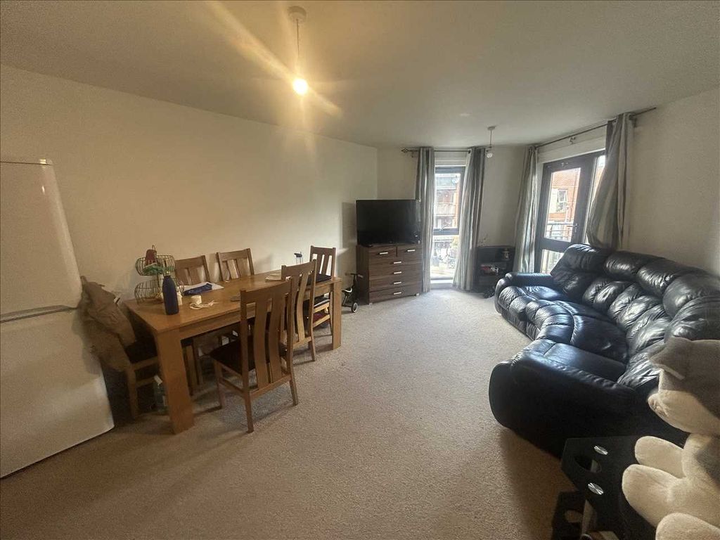 Property photo 3 of 12