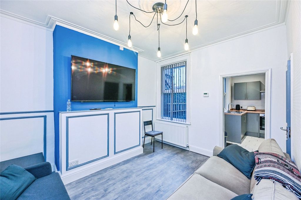 Property photo 3 of 17 Picture No. 30