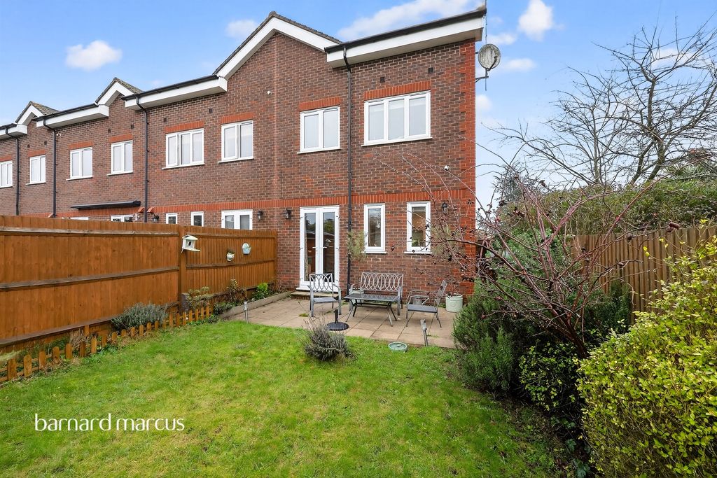 Property photo 3 of 10