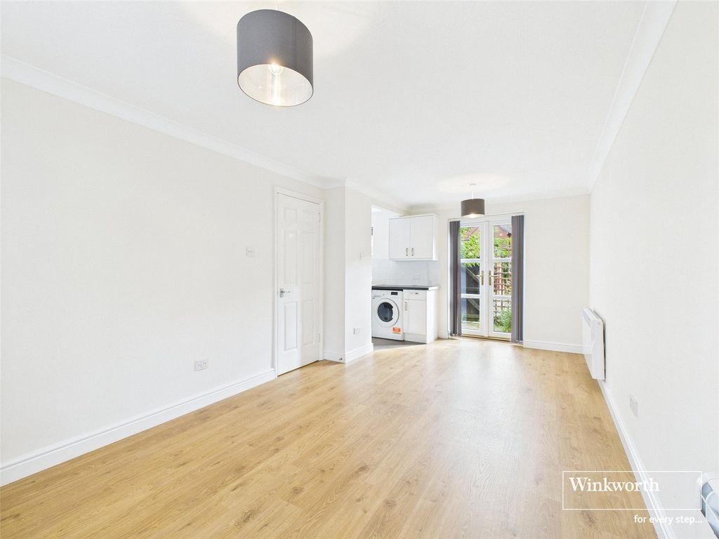 Property photo 2 of 10 Picture No. 18