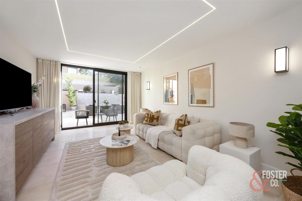 Property photo 2 of 57 Hill Brow, 57-015.Jpg