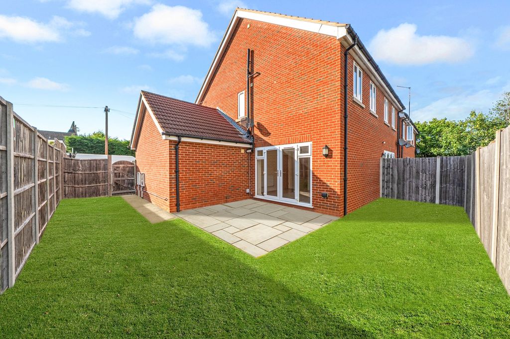 Property photo 2 of 13