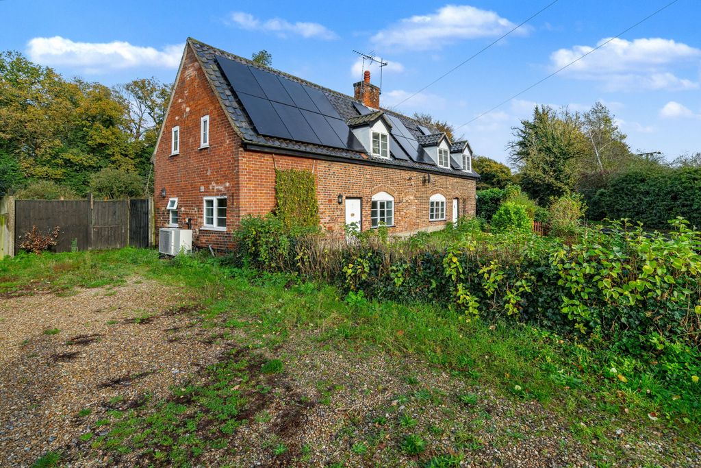 Property photo 3 of 30 108 & 110 Old Yarmouth Road, Ellingham, Norfolk Nr35 2Pg