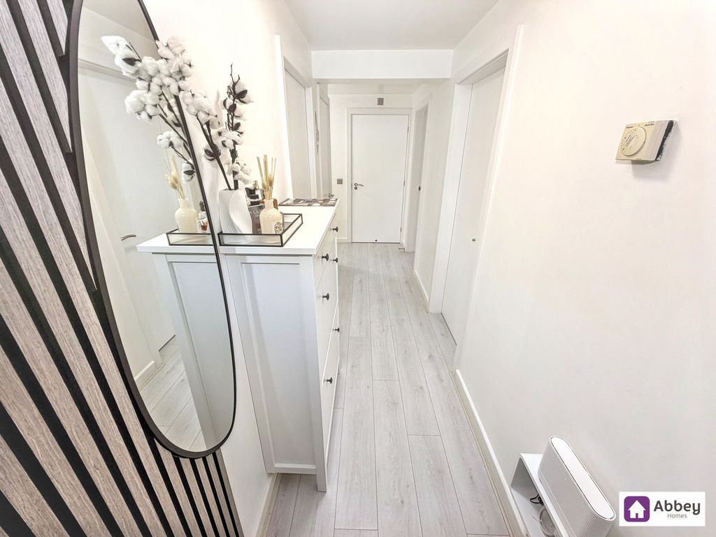 Property photo 3 of 16 Hallway