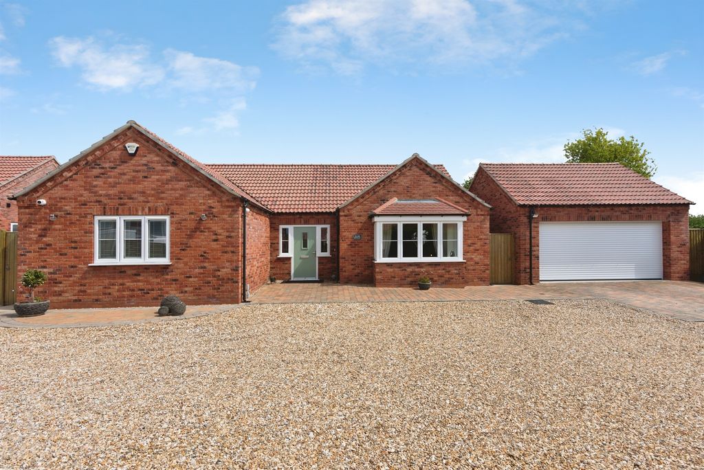 Property photo 1 of 22