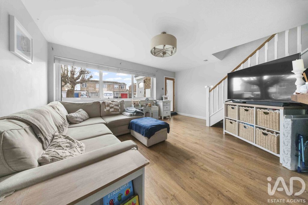 Property photo 3 of 21