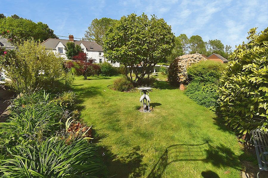 Property photo 2 of 23