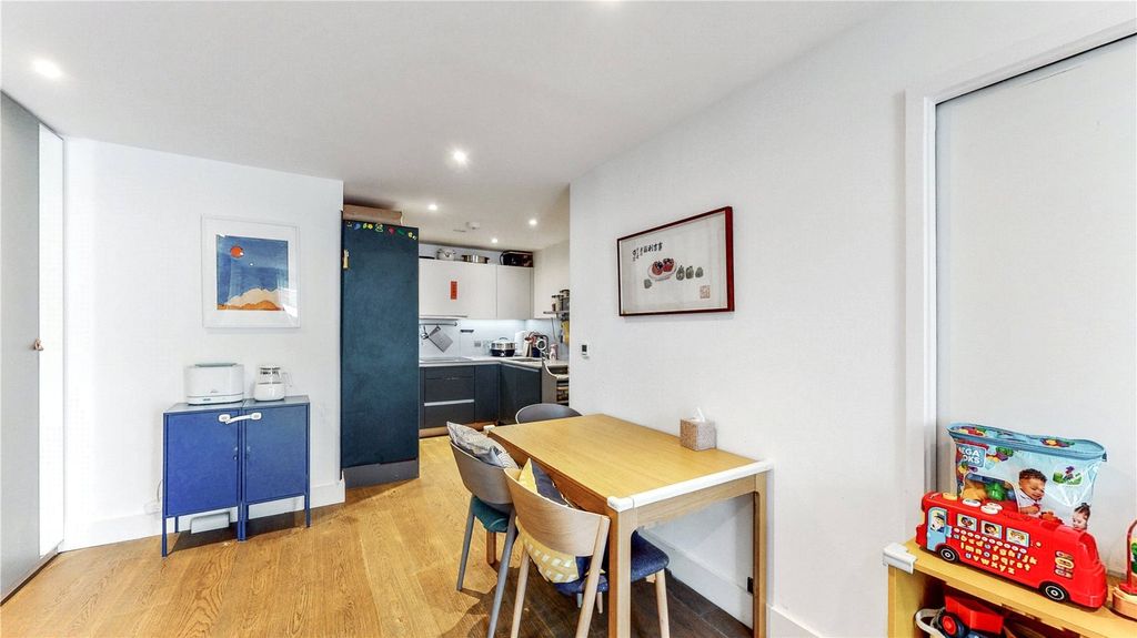 Property photo 3 of 11 Picture No. 08