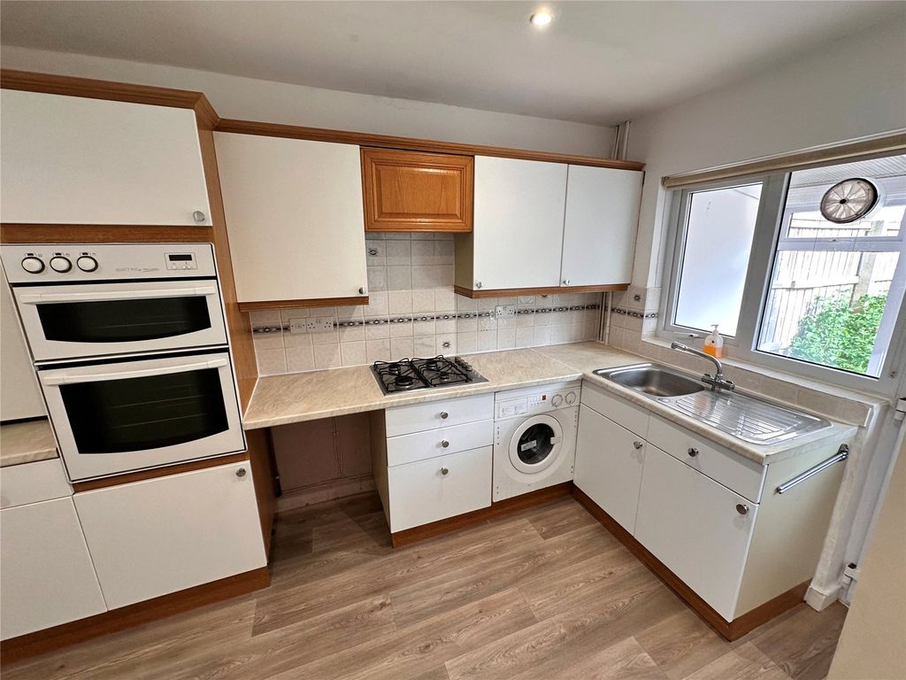 Property photo 2 of 12 Kitchen