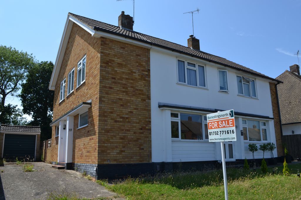 Property photo 2 of 16 Front