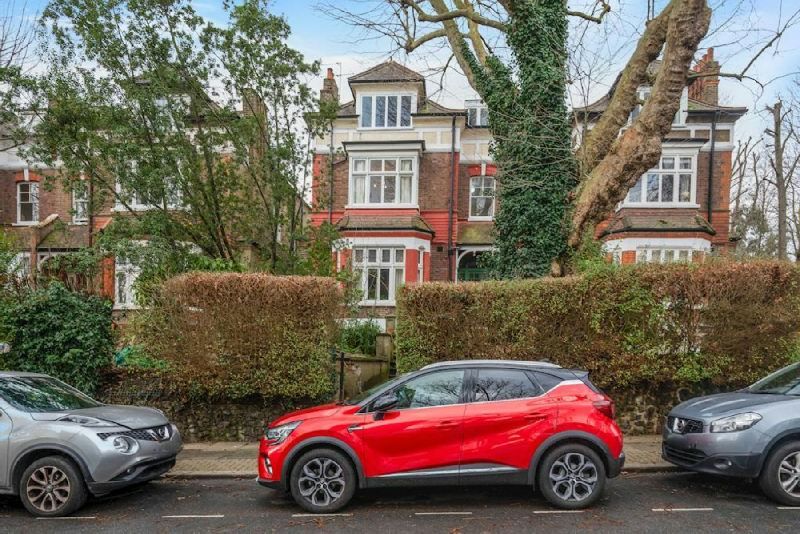 Property photo 2 of 11 Facade