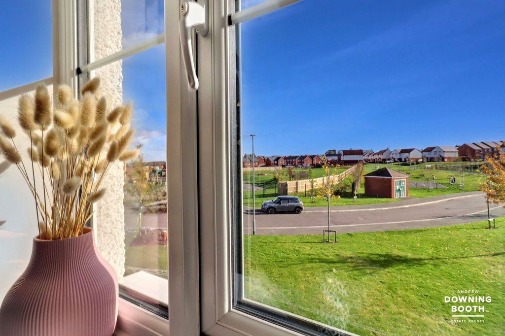 Property photo 2 of 26