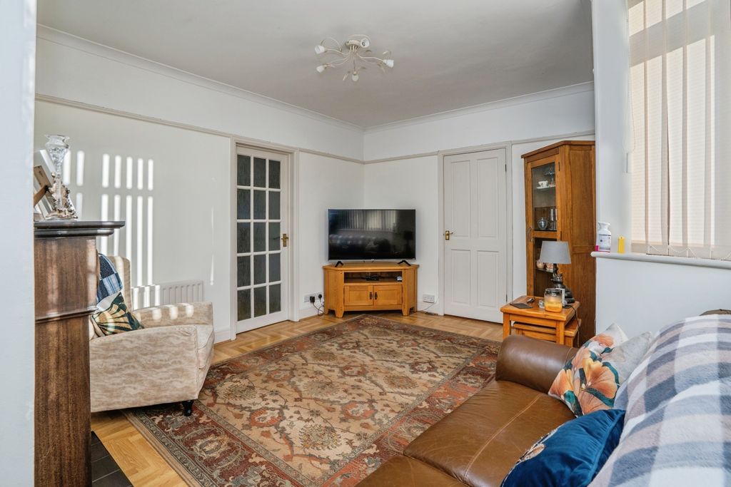 Property photo 3 of 14 Pbox-Img.Jpg