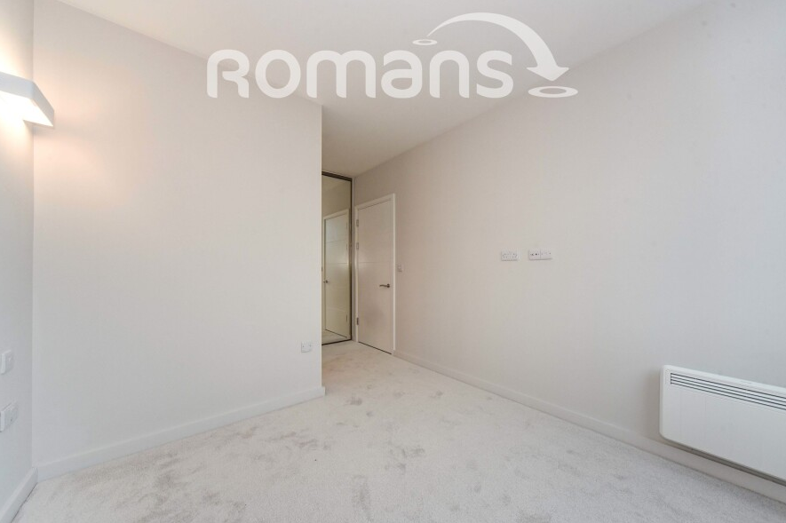 Property photo 2 of 5 Bedroom