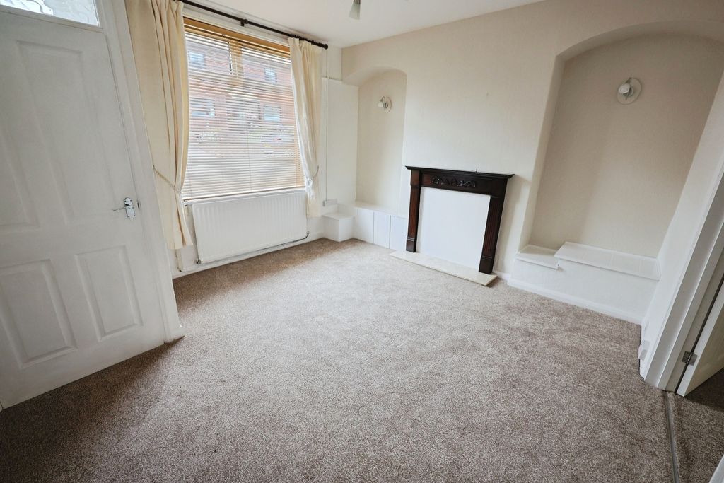 Property photo 2 of 10 Pbox-Img.Jpg