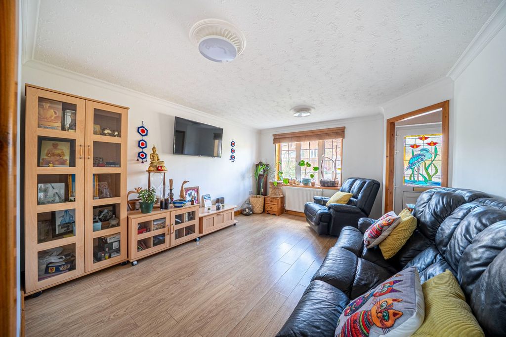 Property photo 2 of 26