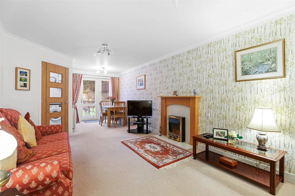 Property photo 3 of 14 Living Room