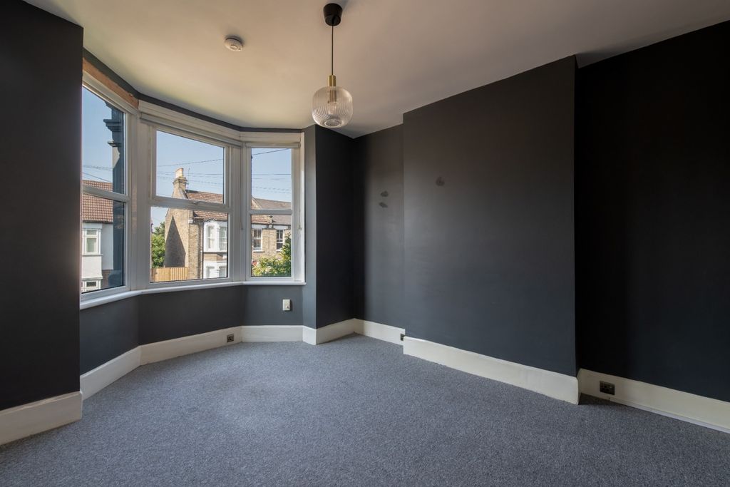 Property photo 2 of 27 5321251