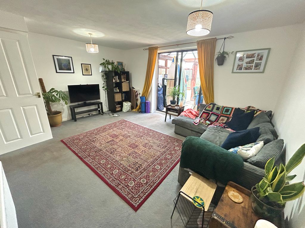 Property photo 3 of 23