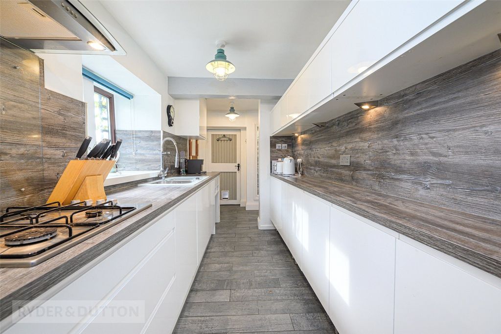 Property photo 2 of 22 Kitchen