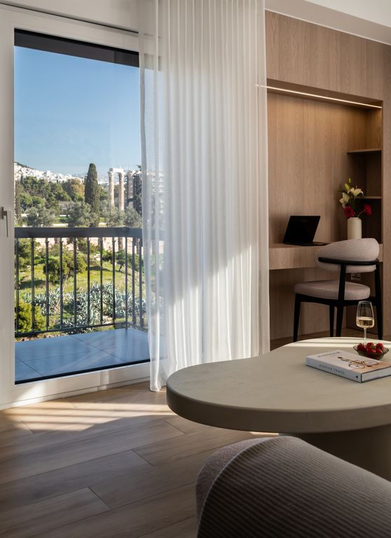 Property photo 2 of 27