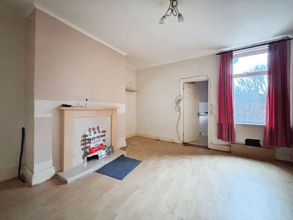 Property photo 2 of 9 4761973