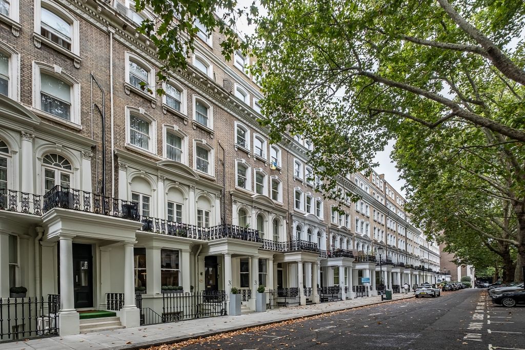 Property photo 2 of 21 20