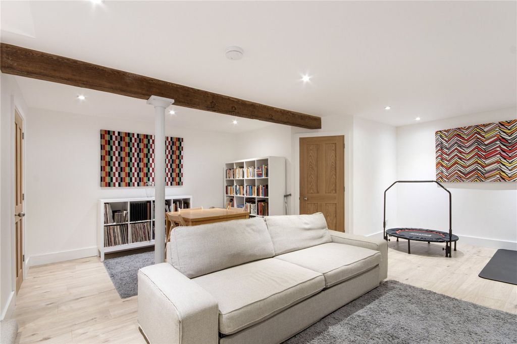 Additional image 11 of 5 bed terraced house for saleHigh Street, Oxted, Surrey RH8