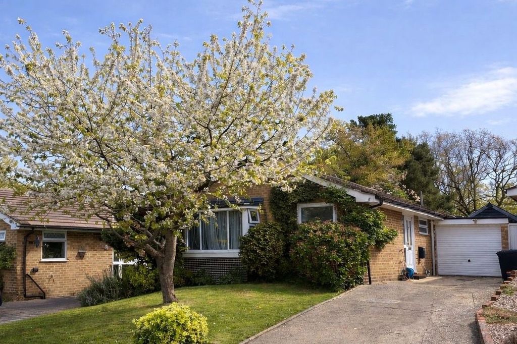 Property photo 1 of 34
