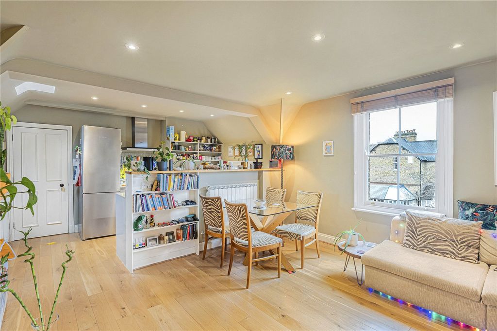 Property photo 2 of 11 Picture No. 21