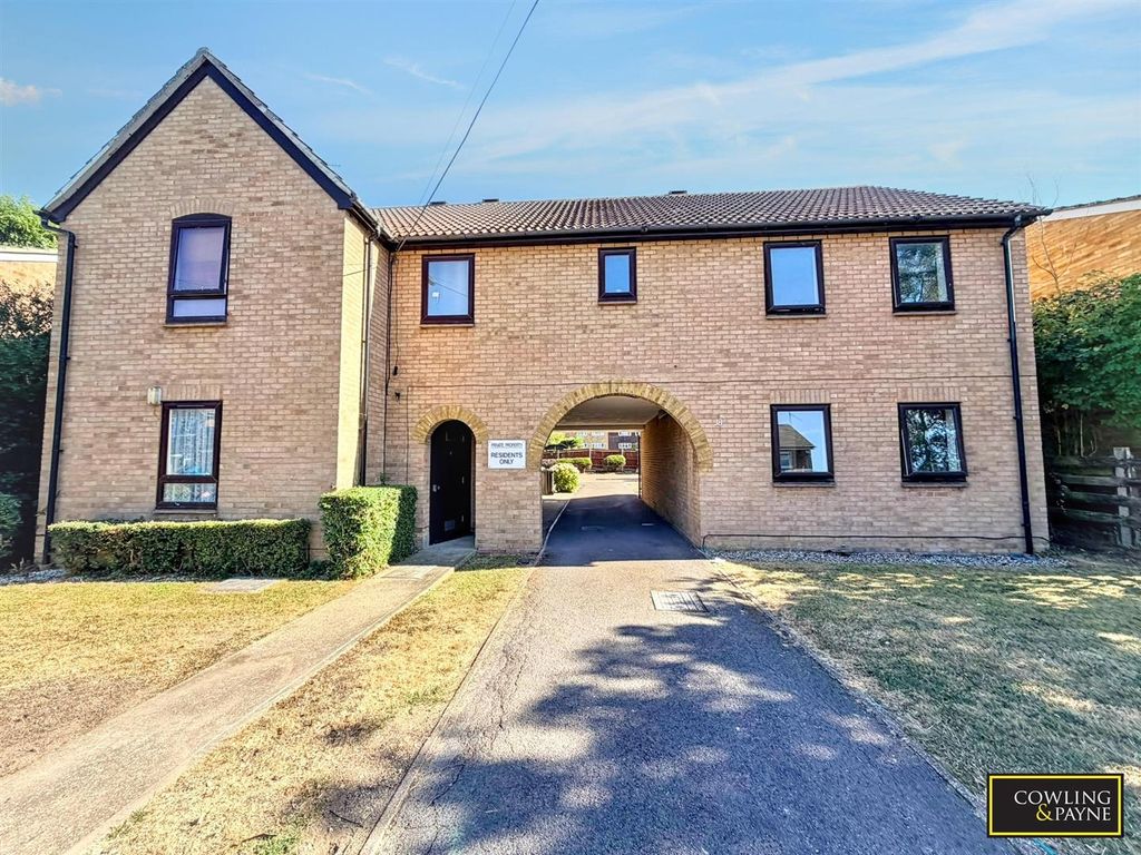 Property photo 1 of 13 External