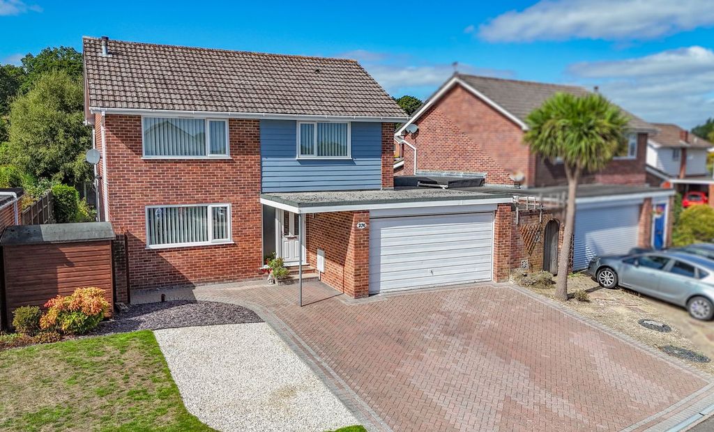 Property photo 1 of 18