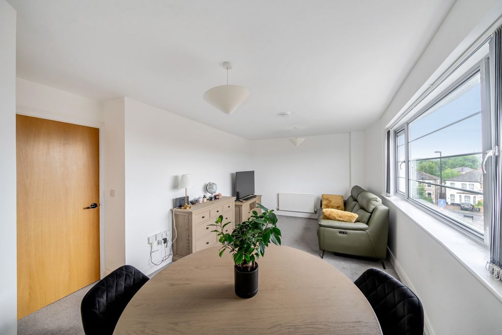Property photo 2 of 12 1513559-3-6A90167...